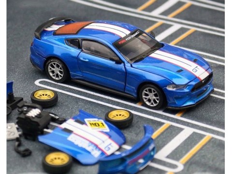 JOKOMISIADA - zabawki Wieliczka Zestaw metalowe auto TUNING licencjonowane Ford Mustang GT 1:42 ZA5057