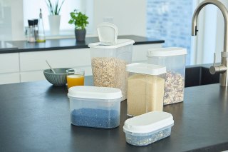 PLAST-TEAM Pojemnik plastikowy z dozownikiem 2,4l | 1126